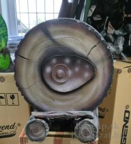   Kör alakú 50 x 25 cm vesszőfogó, álvánnyal - fatörzs minta